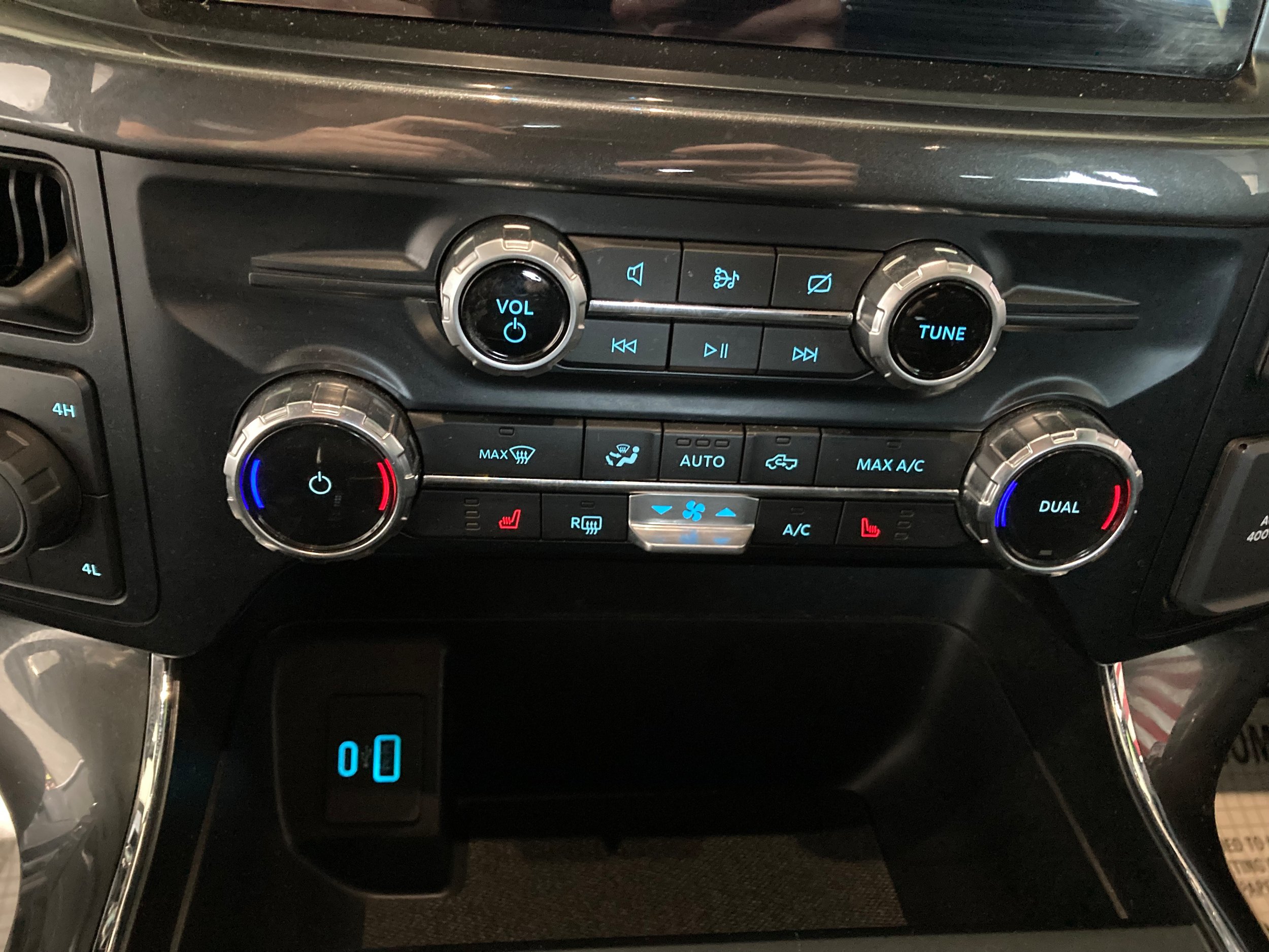 Used 2022 Ford F150 XLT w/ Equipment Group 302A High AWD/4WD image 20