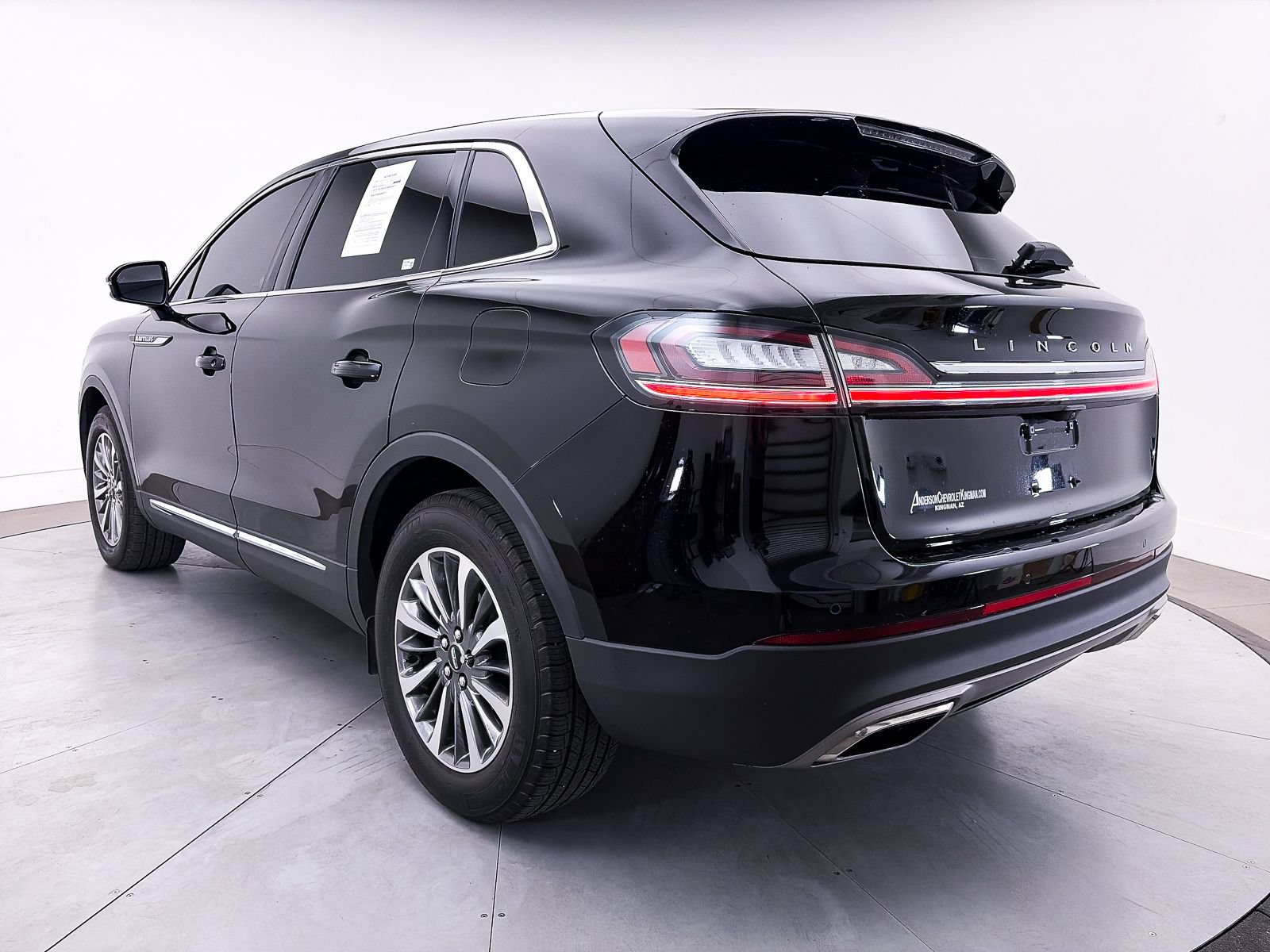 Used 2023 Lincoln Nautilus FWD w/ Premium Package image 13