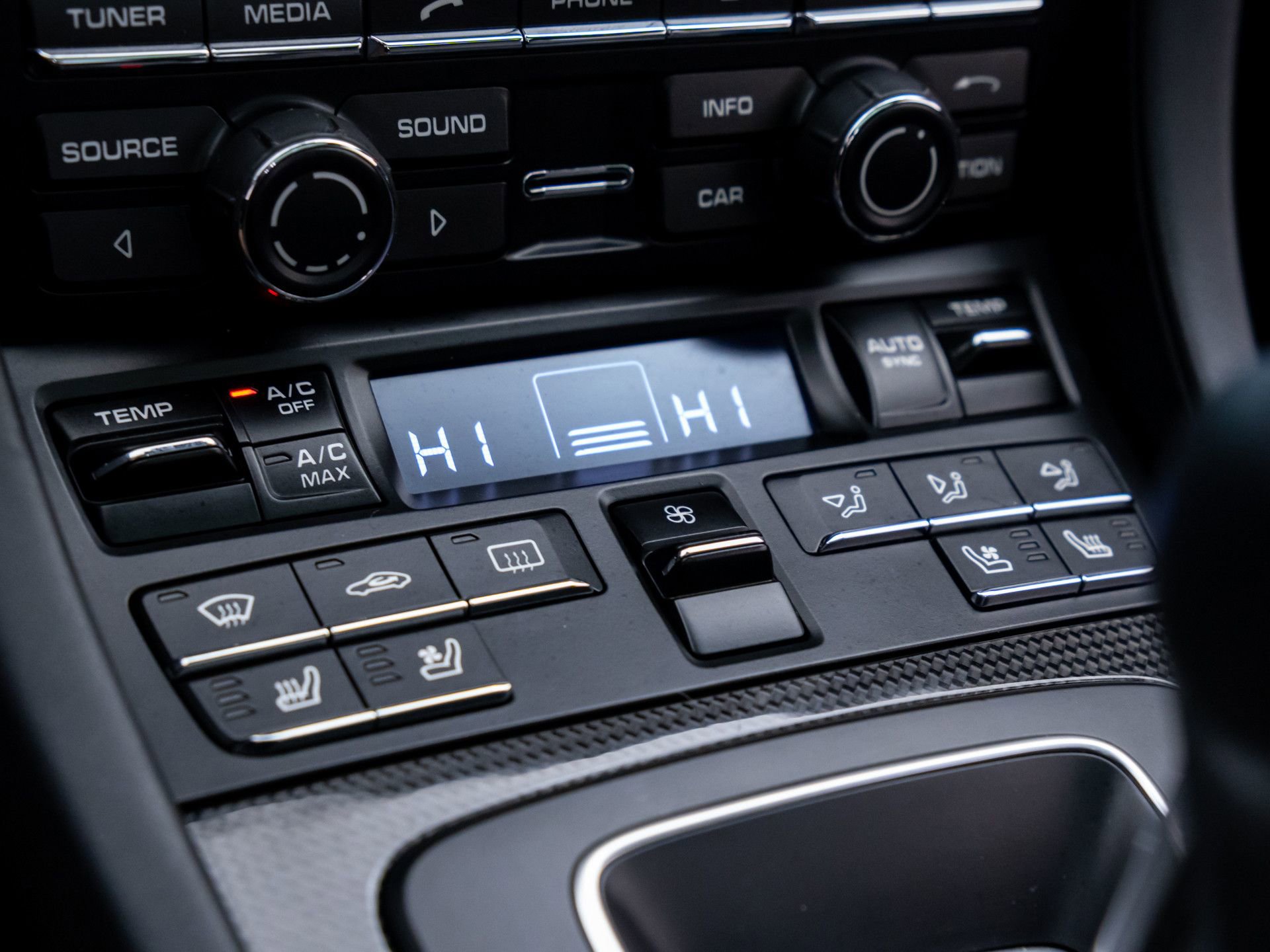 Used 2014 Porsche 911 Turbo S image 27