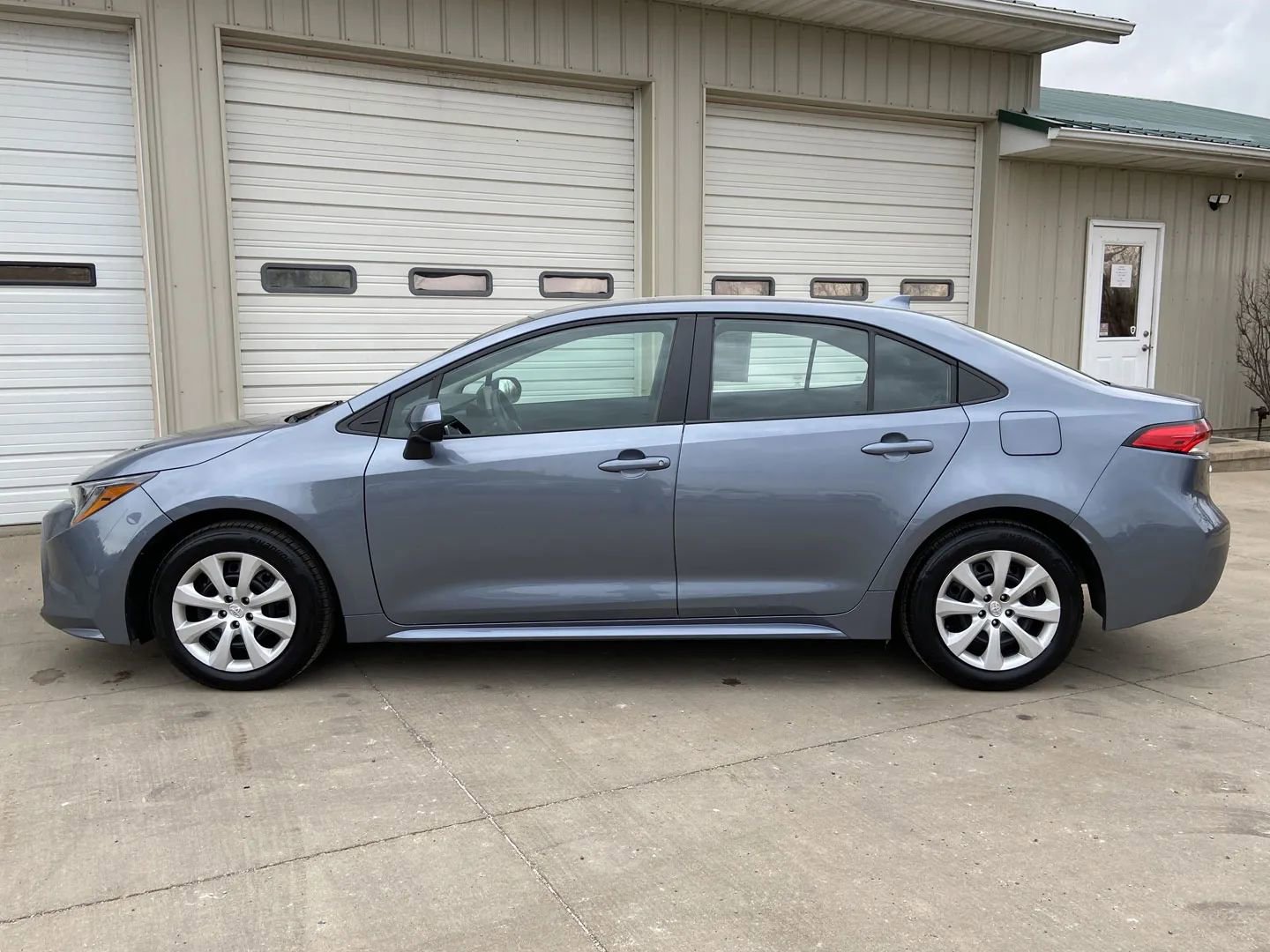 Used 2024 Toyota Corolla LE image 4