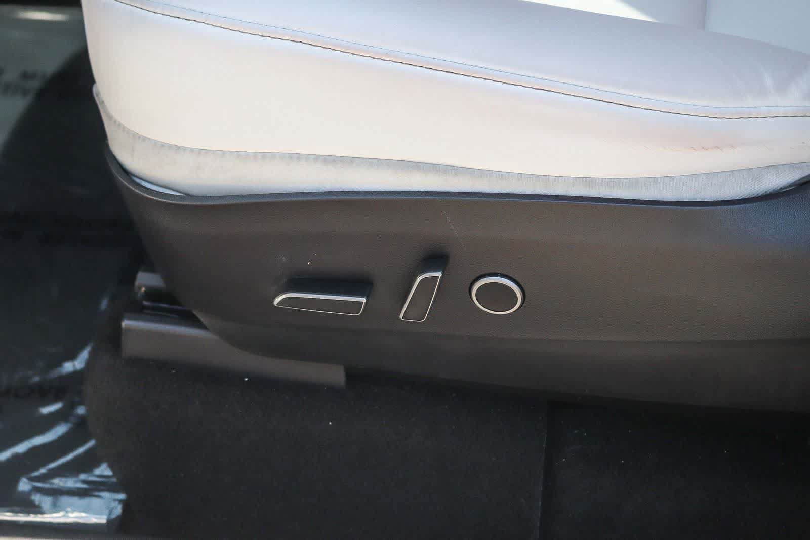 Used 2021 Tesla Model Y Long Range AWD/4WD image 18