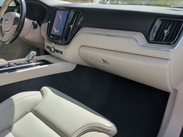 Used 2022 Volvo XC60 T8 Inscription w/ Advanced Package image 32