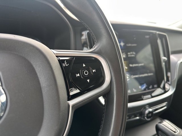 Used 2019 Volvo S60 T6 Momentum w/ Multimedia Package image 27