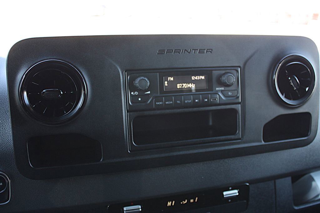 Used 2020 Mercedes-Benz Sprinter 144 Cargo image 21