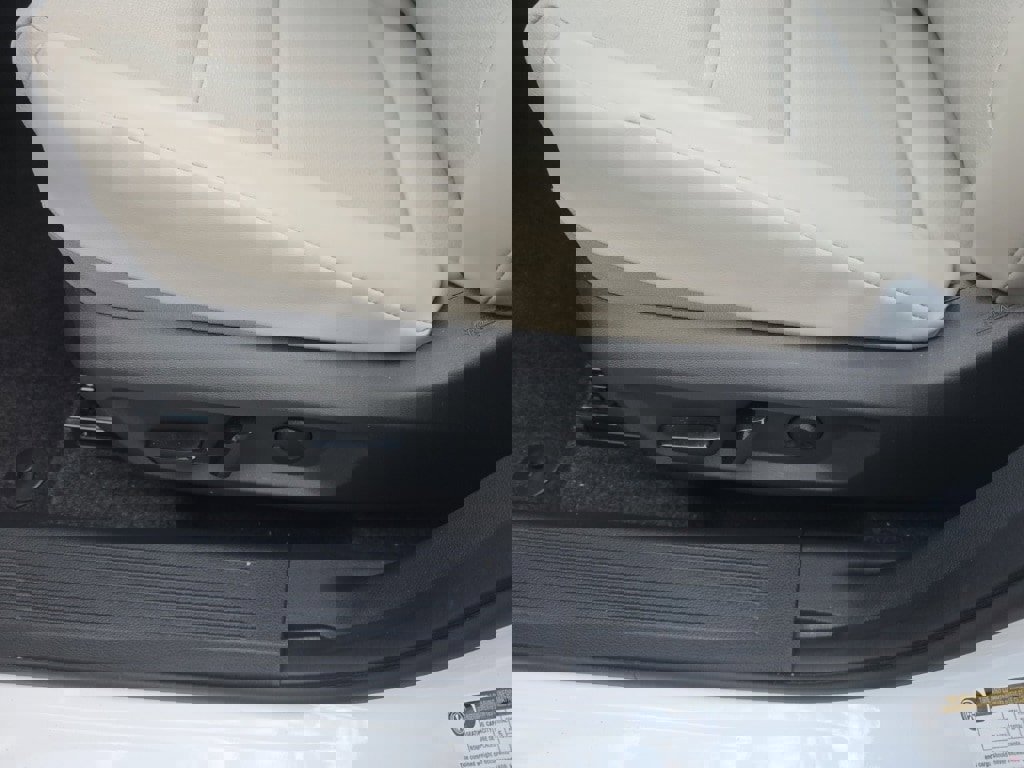 Certified 2026 Nissan Rogue SV w/ SV Premium Package image 16