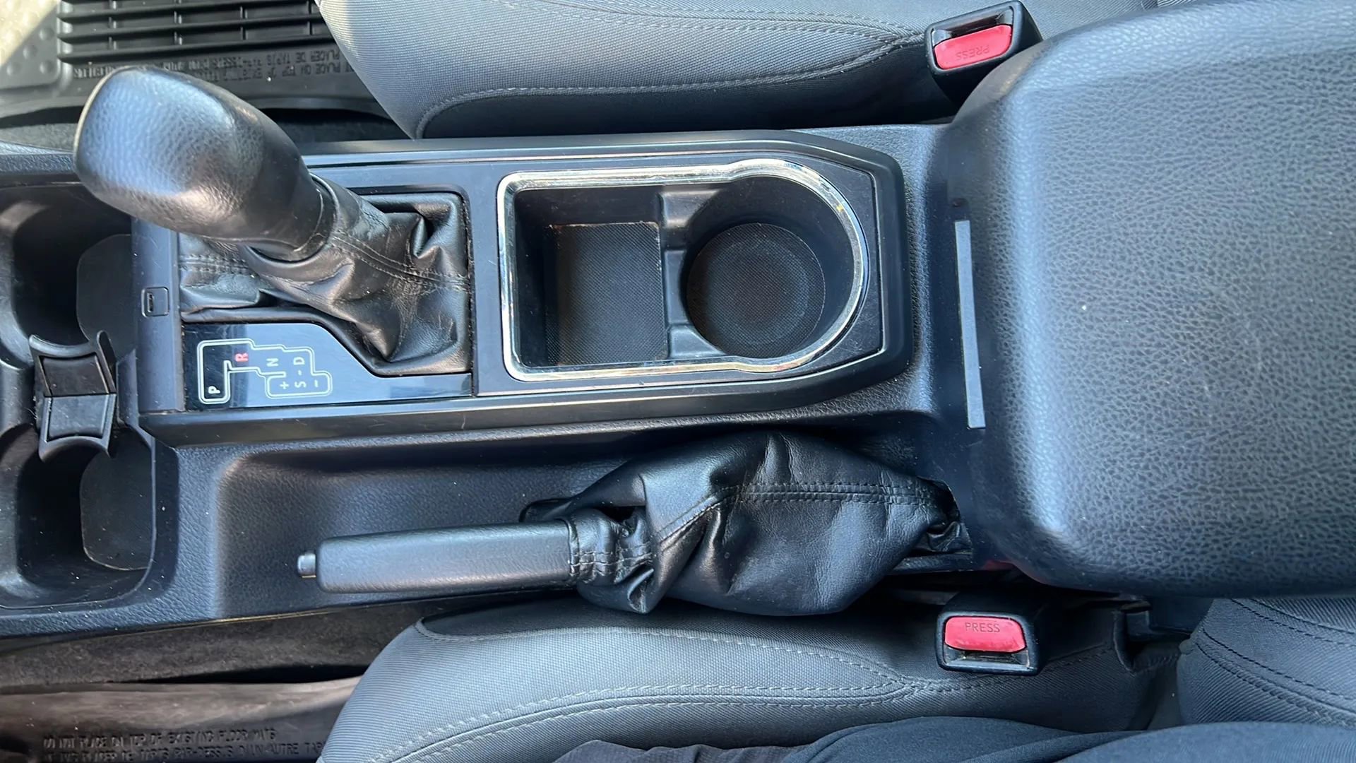 Used 2017 Toyota Tacoma SR image 22