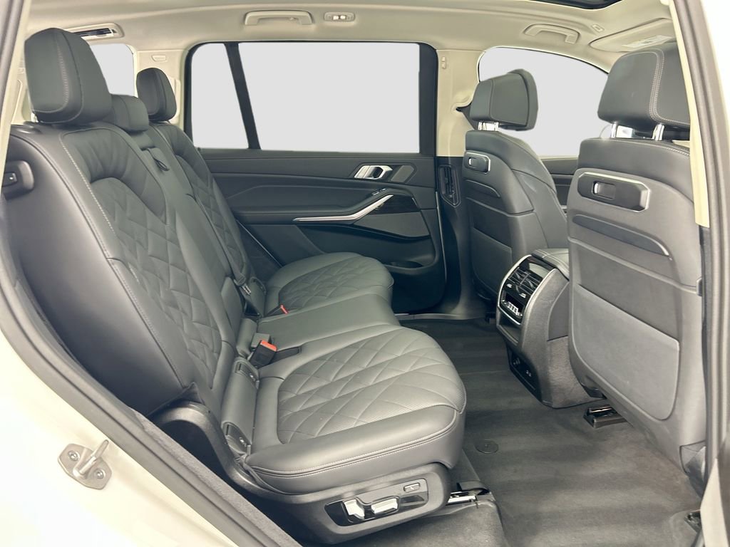 Used 2026 BMW X7 xDrive40i AWD/4WD image 21
