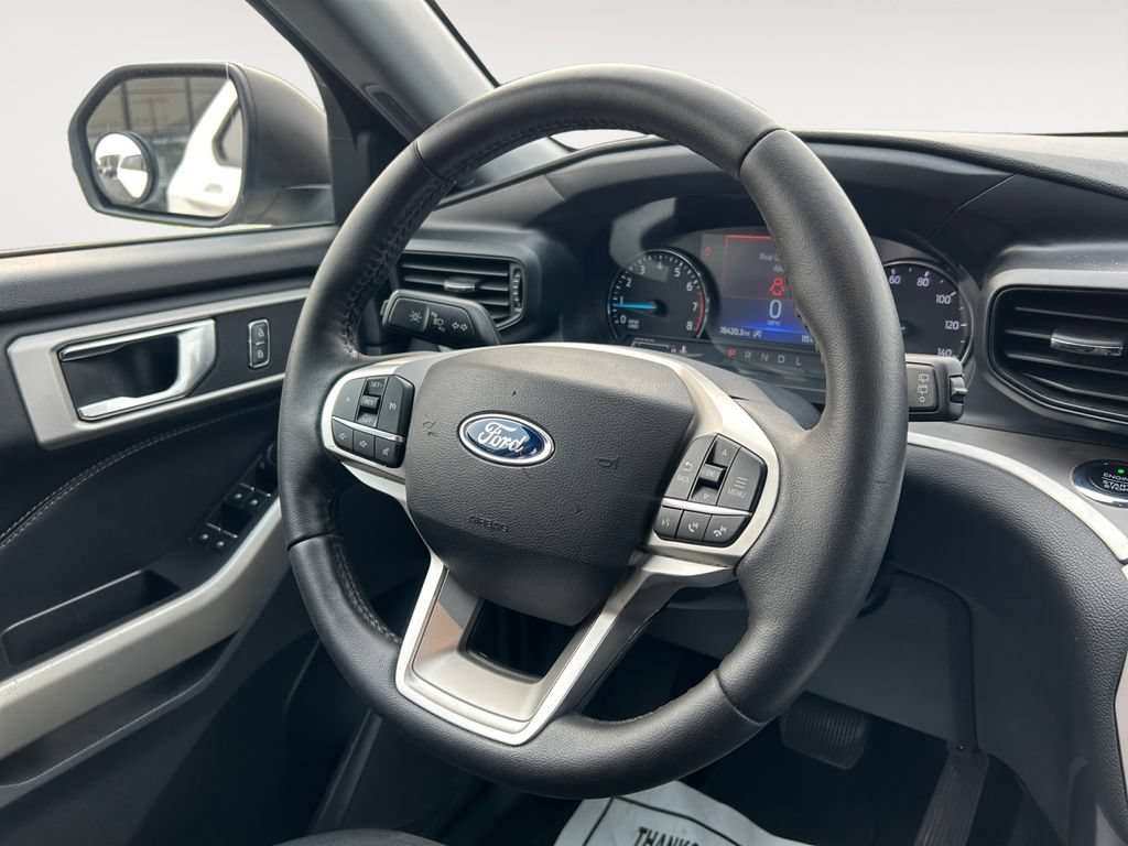 Used 2021 Ford Explorer XLT AWD/4WD image 12
