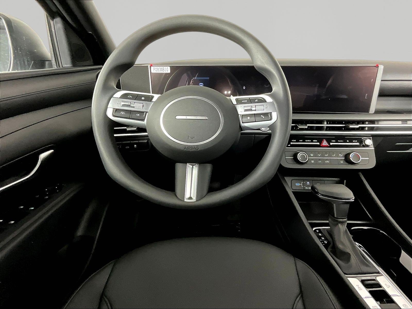 New 2027 Hyundai Santa Cruz SE AWD/4WD image 9