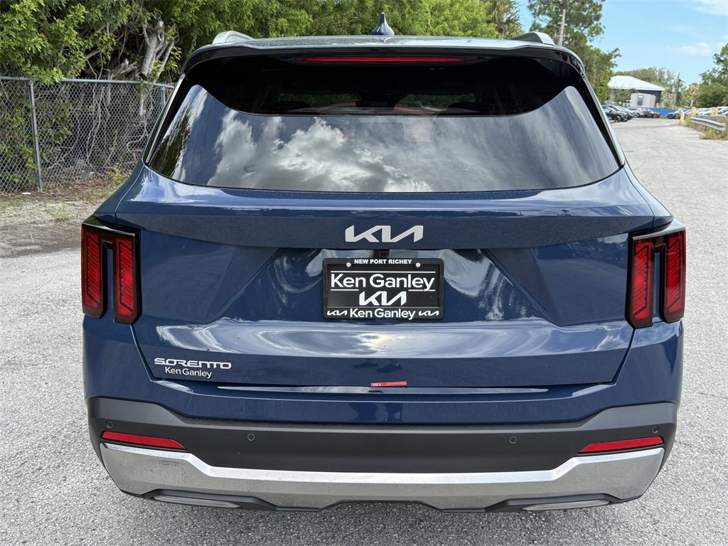 New 2026 Kia Sorento S w/ S Panoramic Sunroof Package image 4