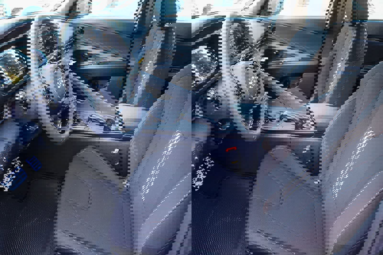 New 2026 Hyundai Elantra Sport image 17