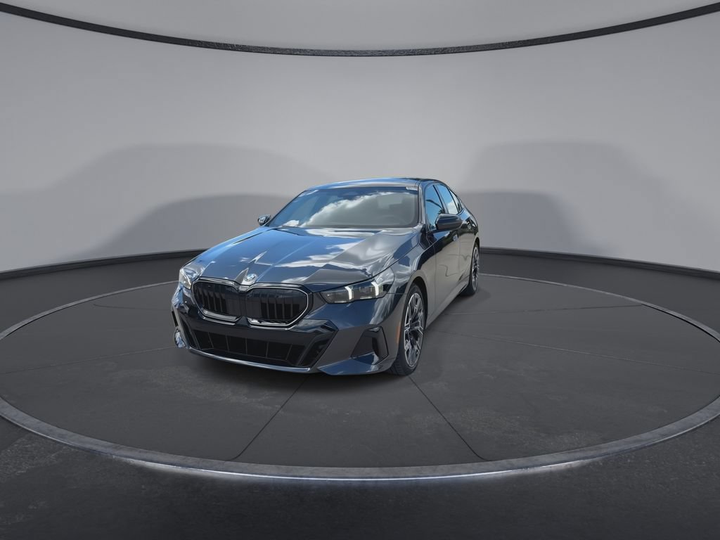 Used 2027 BMW 530i w/ M Sport Package RWD image 4