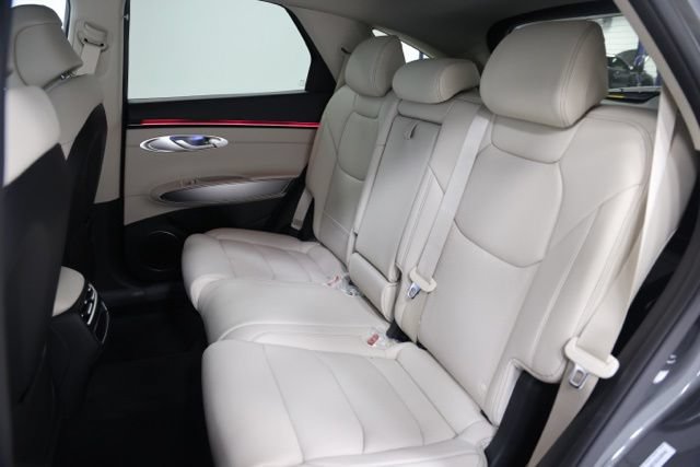 New 2027 Genesis GV70 2.5T Select AWD/4WD image 32
