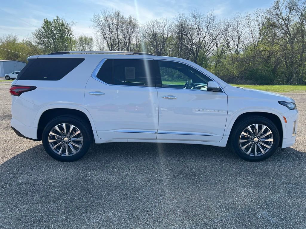 Used 2023 Chevrolet Traverse Premier AWD/4WD image 6