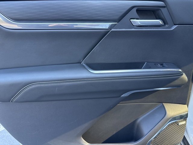 Used 2025 GMC Acadia Elevation image 23