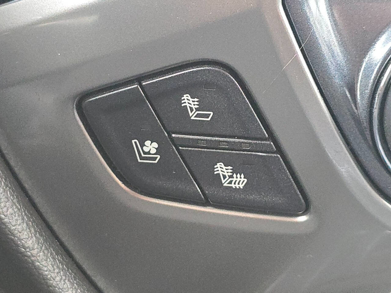 Used 2018 Chevrolet Silverado 1500 LTZ w/ Sport Package image 4