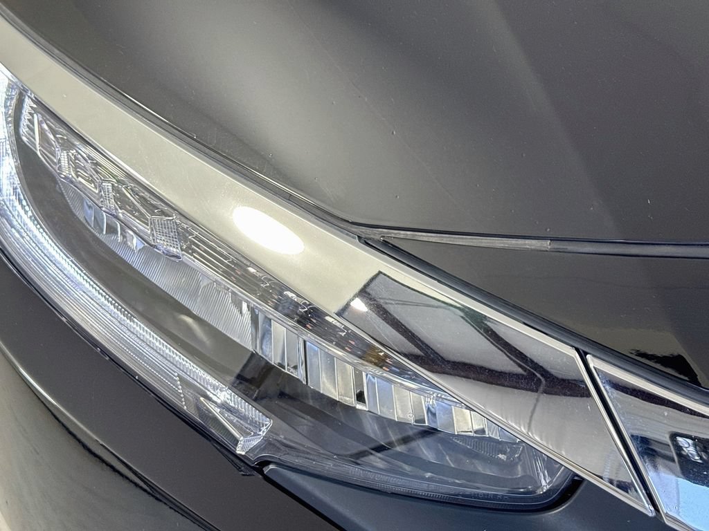 Used 2018 Honda Civic Touring image 37