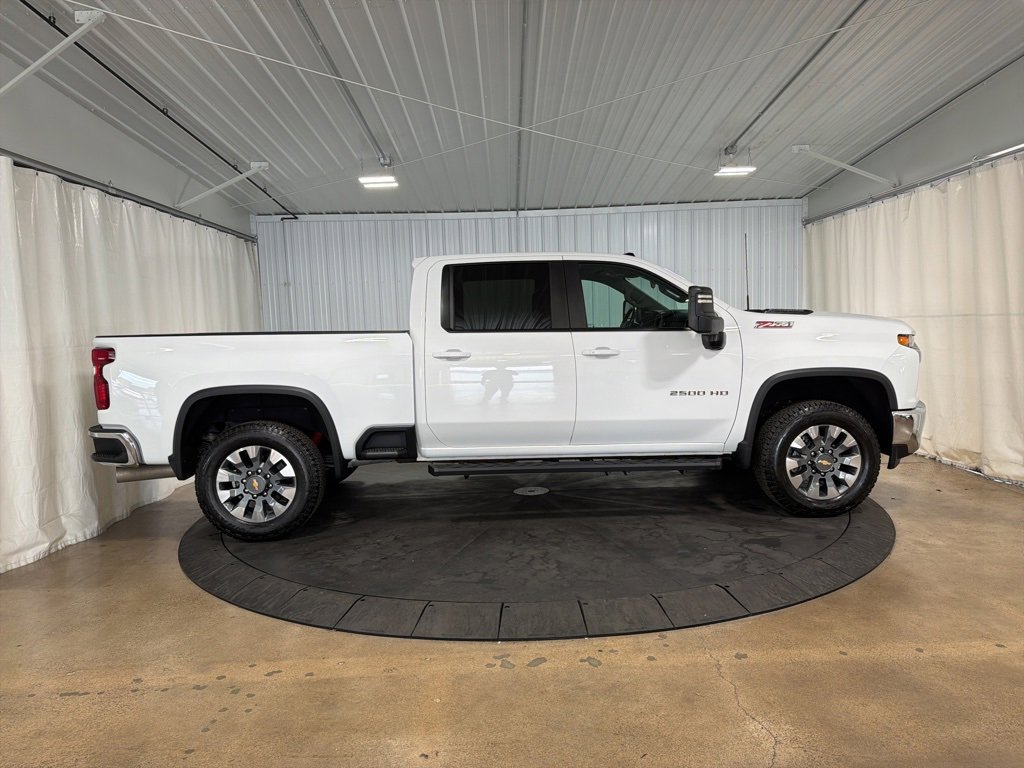 Certified 2022 Chevrolet Silverado 2500 LT w/ Convenience Package image 10