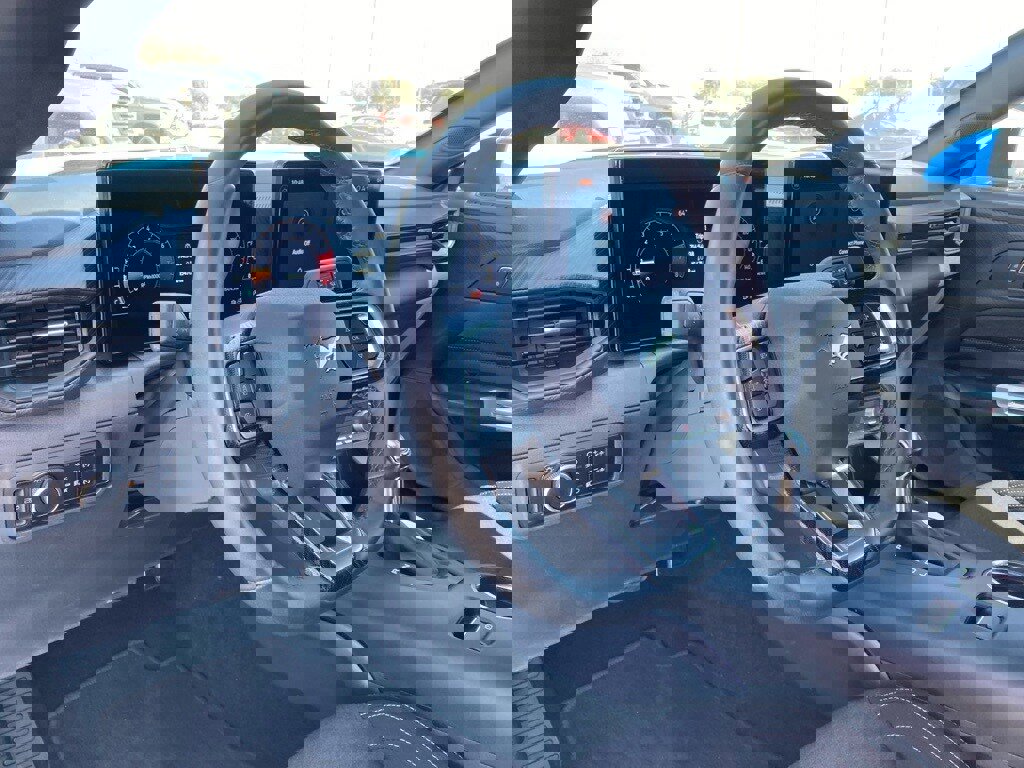 Used 2024 Ford Mustang Coupe image 9