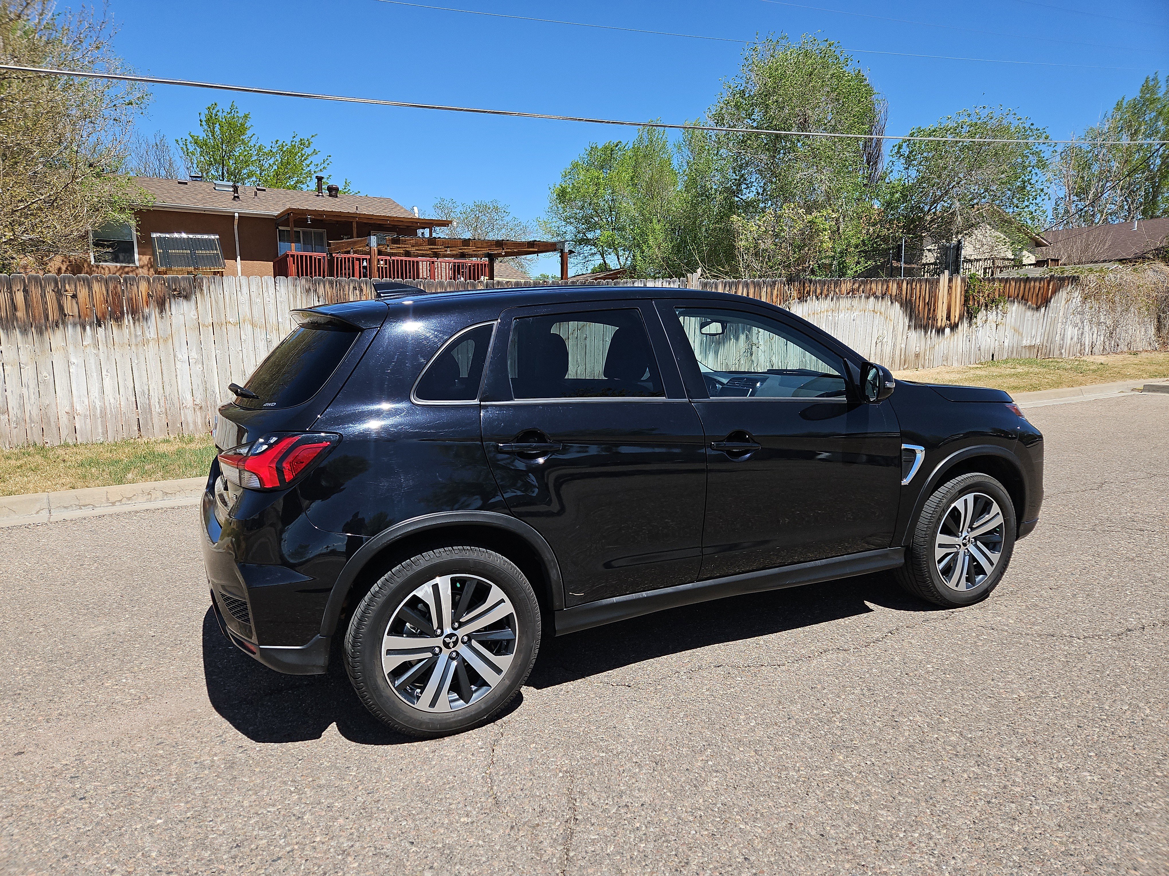 Used 2023 Mitsubishi Outlander Sport SE image 3