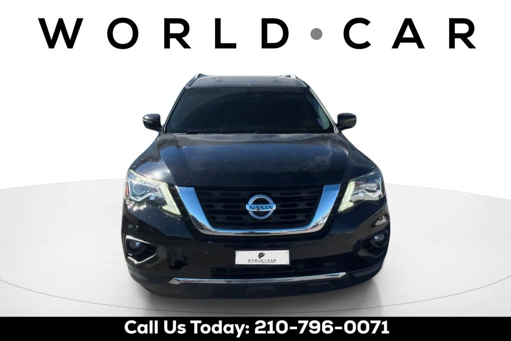 Used 2017 Nissan Pathfinder SV image 2