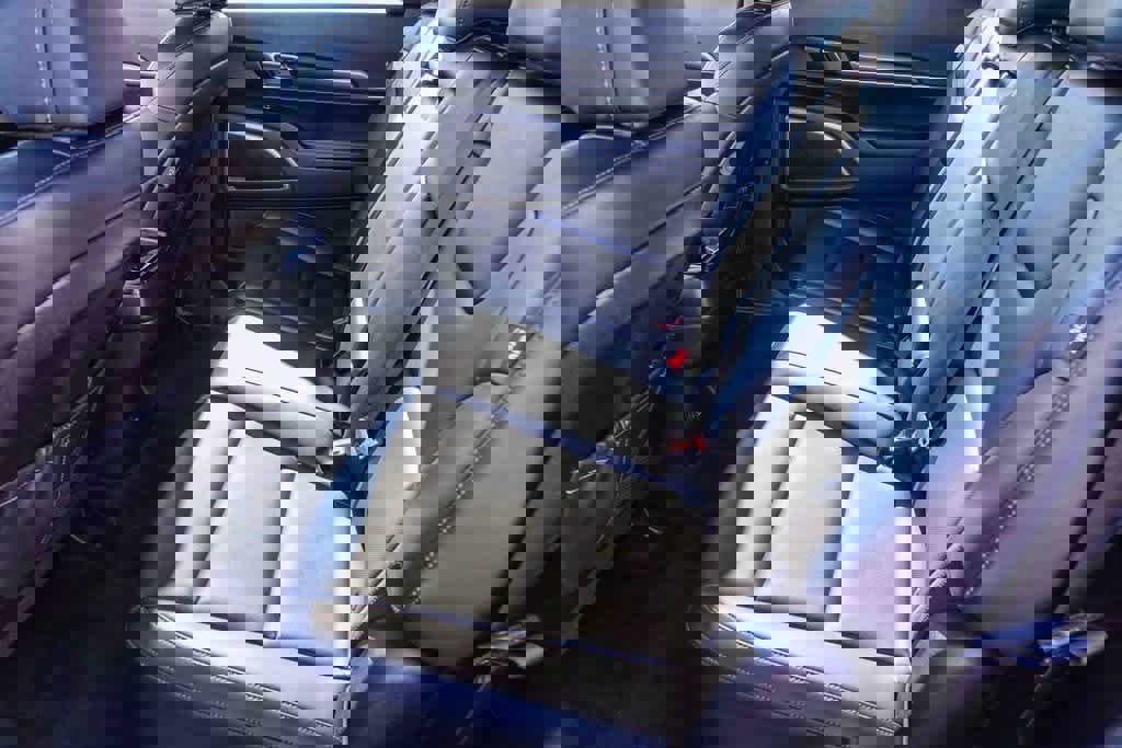 Certified 2024 Kia Telluride LX image 17