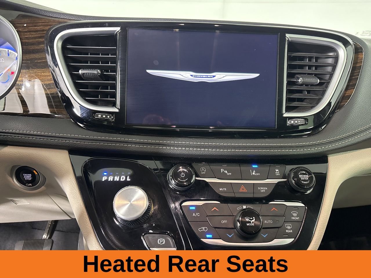 Used 2024 Chrysler Pacifica Limited image 17