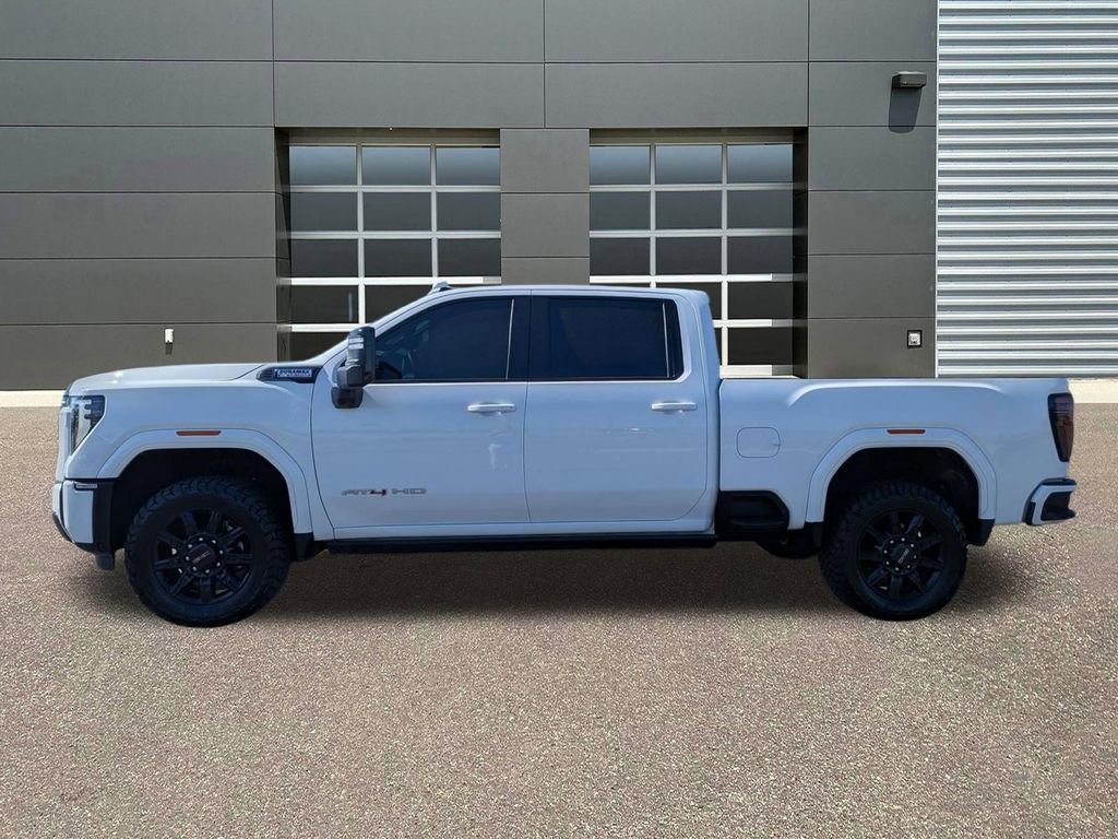 Used 2025 GMC Sierra 3500 AT4 w/ AT4 Premium Plus Package AWD/4WD image 9