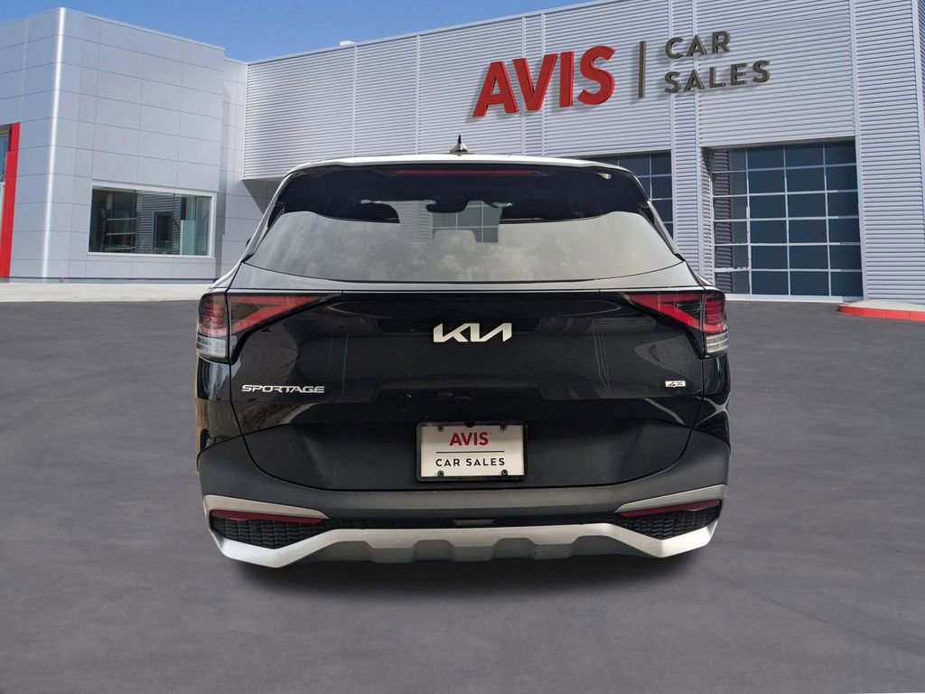 Used 2024 Kia Sportage LX image 7