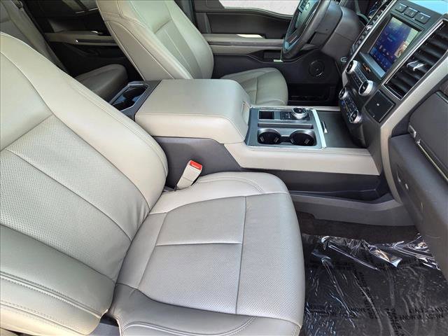 Used 2020 Ford Expedition Max XLT w/ Equipment Group 202A RWD image 20