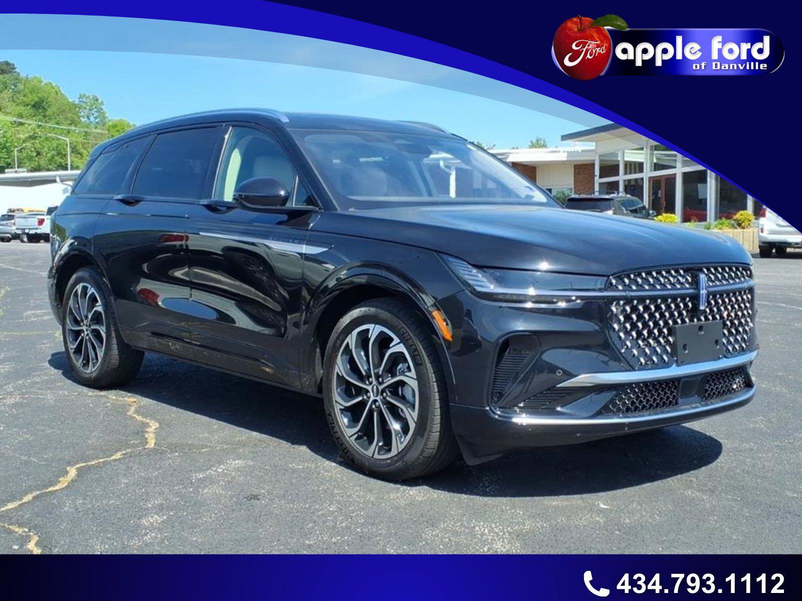 Used 2025 Lincoln Nautilus Reserve AWD/4WD image 1