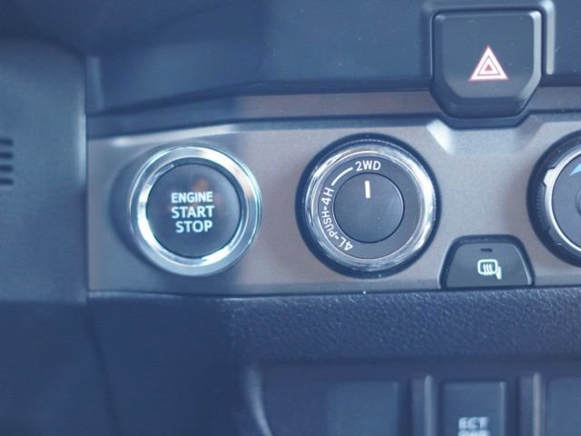 Used 2023 Toyota Tacoma TRD Sport AWD/4WD image 31