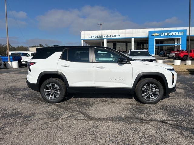New 2026 Chevrolet Equinox LT w/ Safety and Technology Package image 2