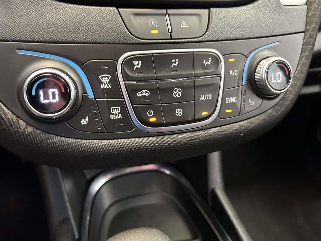 Used 2024 Chevrolet Malibu LT FWD image 23