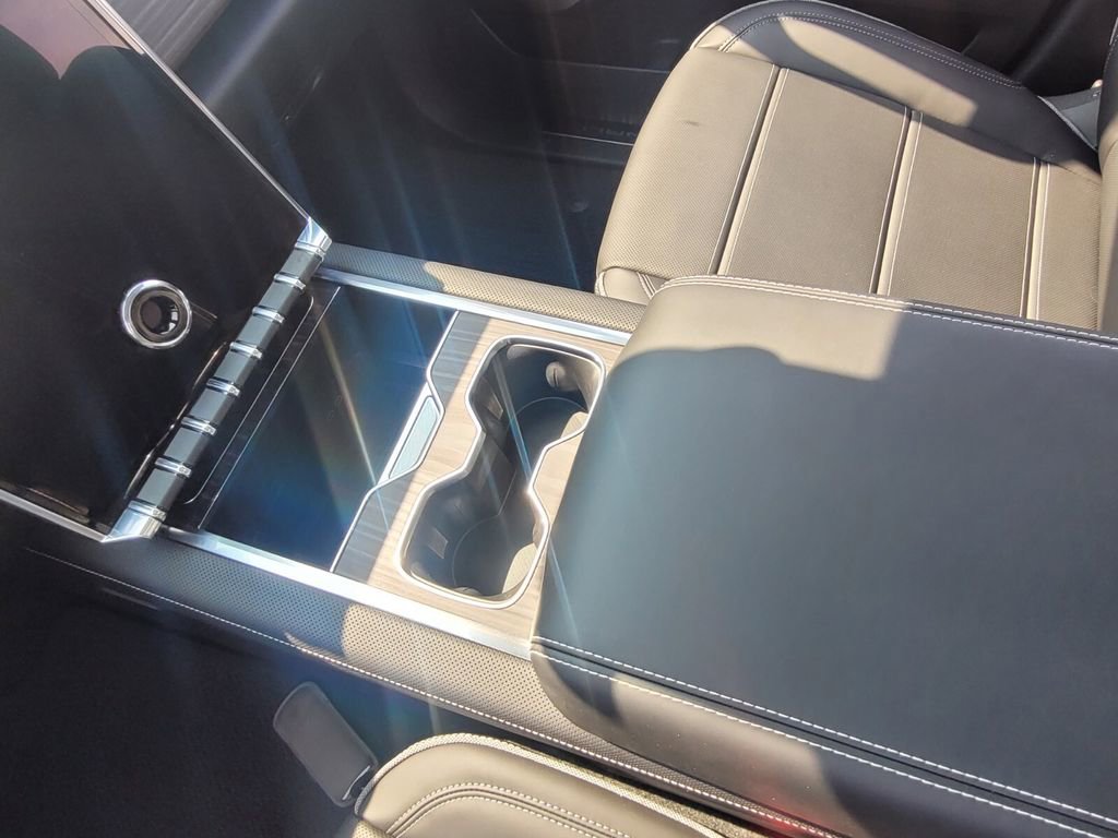 New 2024 GMC Sierra EV Denali AWD/4WD image 9