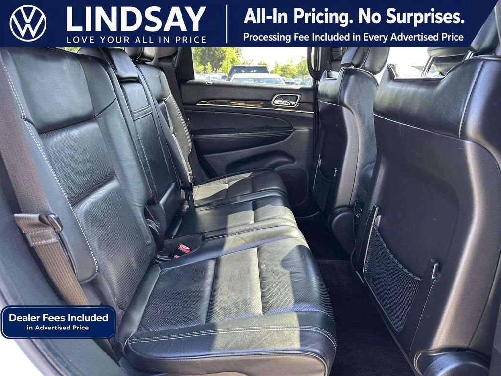 Used 2016 Jeep Grand Cherokee Overland w/ Advanced Technology Group AWD/4WD image 13