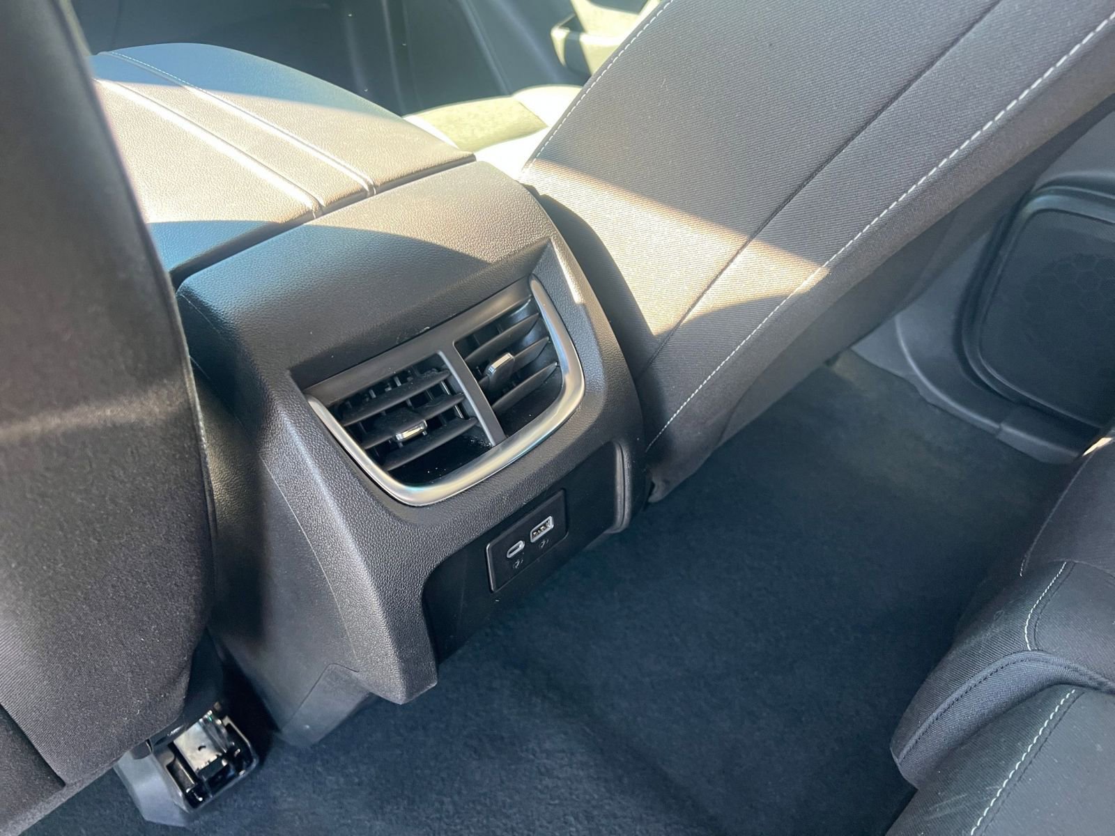 Used 2025 Chevrolet Blazer LT image 23