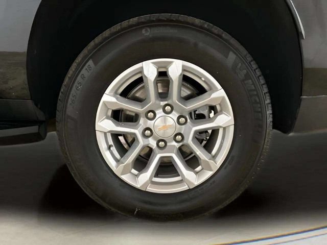Used 2025 Chevrolet Suburban LT RWD image 90