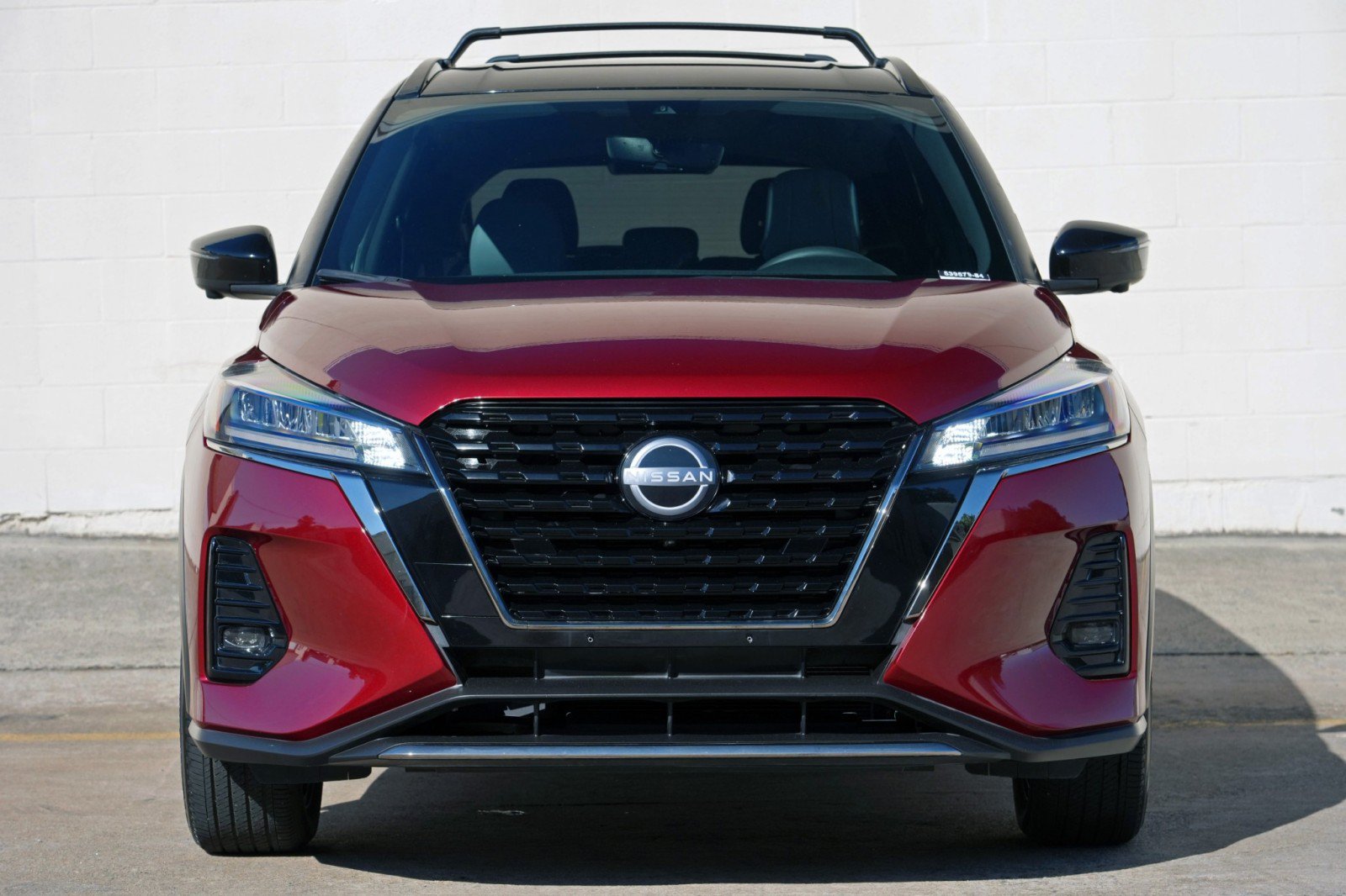 Used 2023 Nissan Kicks SR w/ SR Premium Package FWD image 6