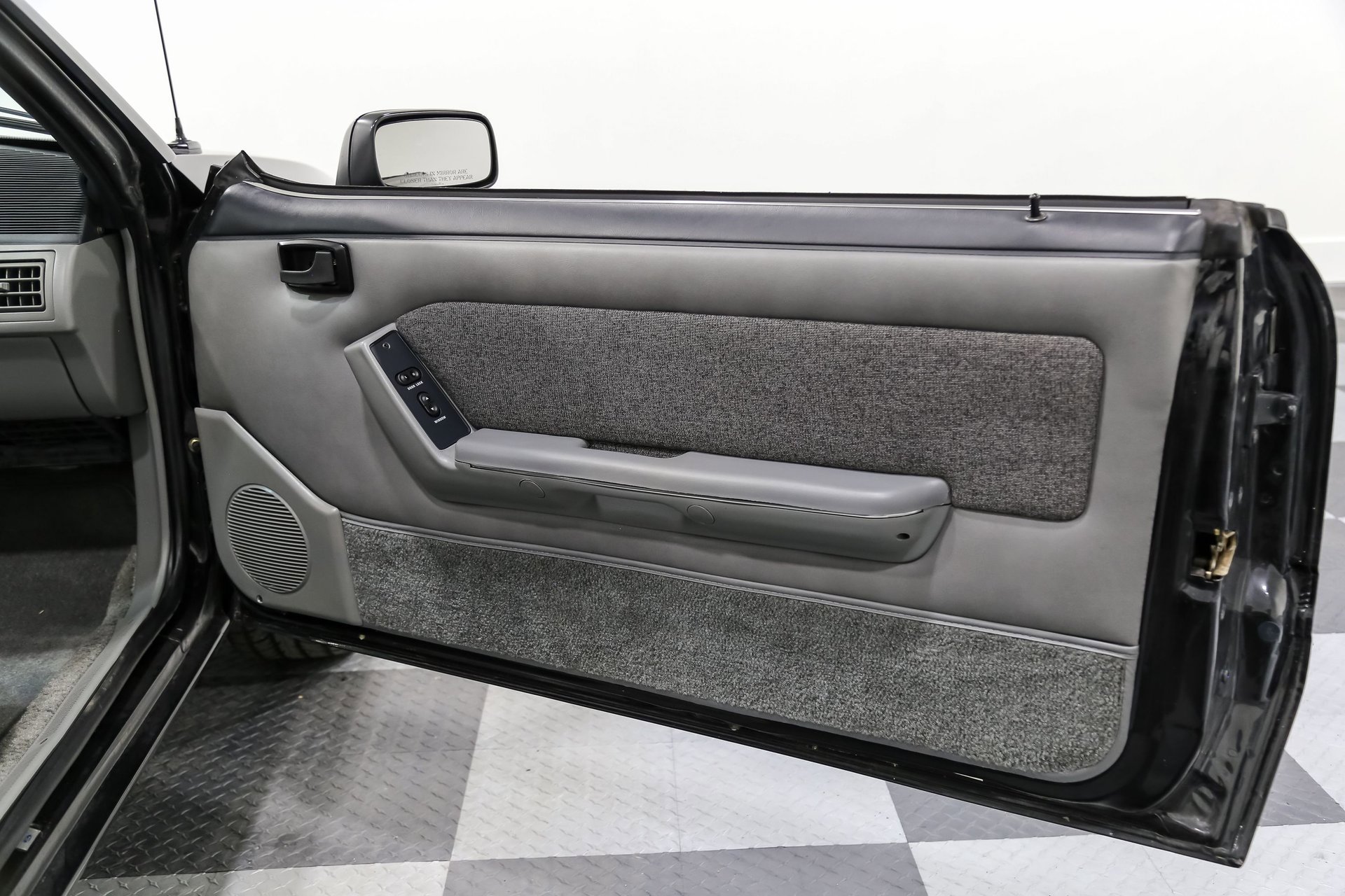 Used 1989 Ford Mustang LX RWD image 19