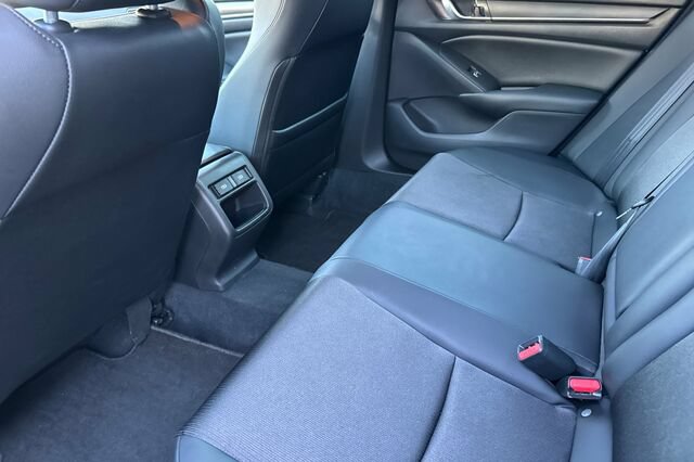 Used 2022 Honda Accord Sport image 9