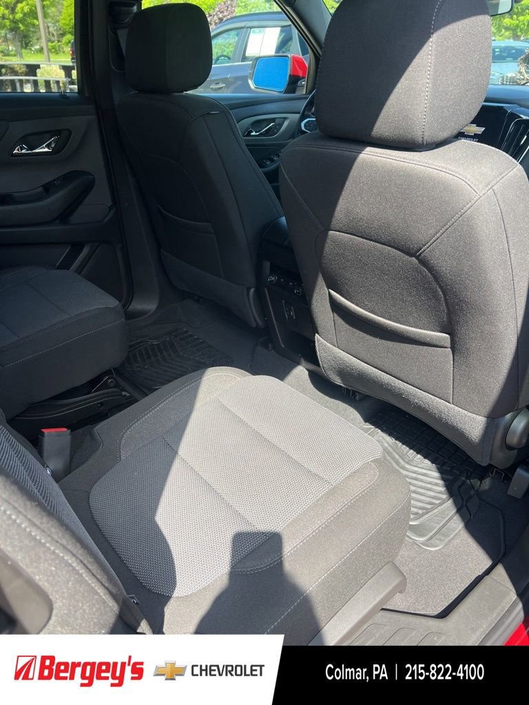 Used 2024 Chevrolet Traverse LT w/ Midnight/Sport Edition AWD/4WD image 23