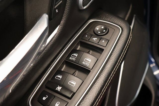 Used 2023 RAM 1500 Laramie AWD/4WD image 10