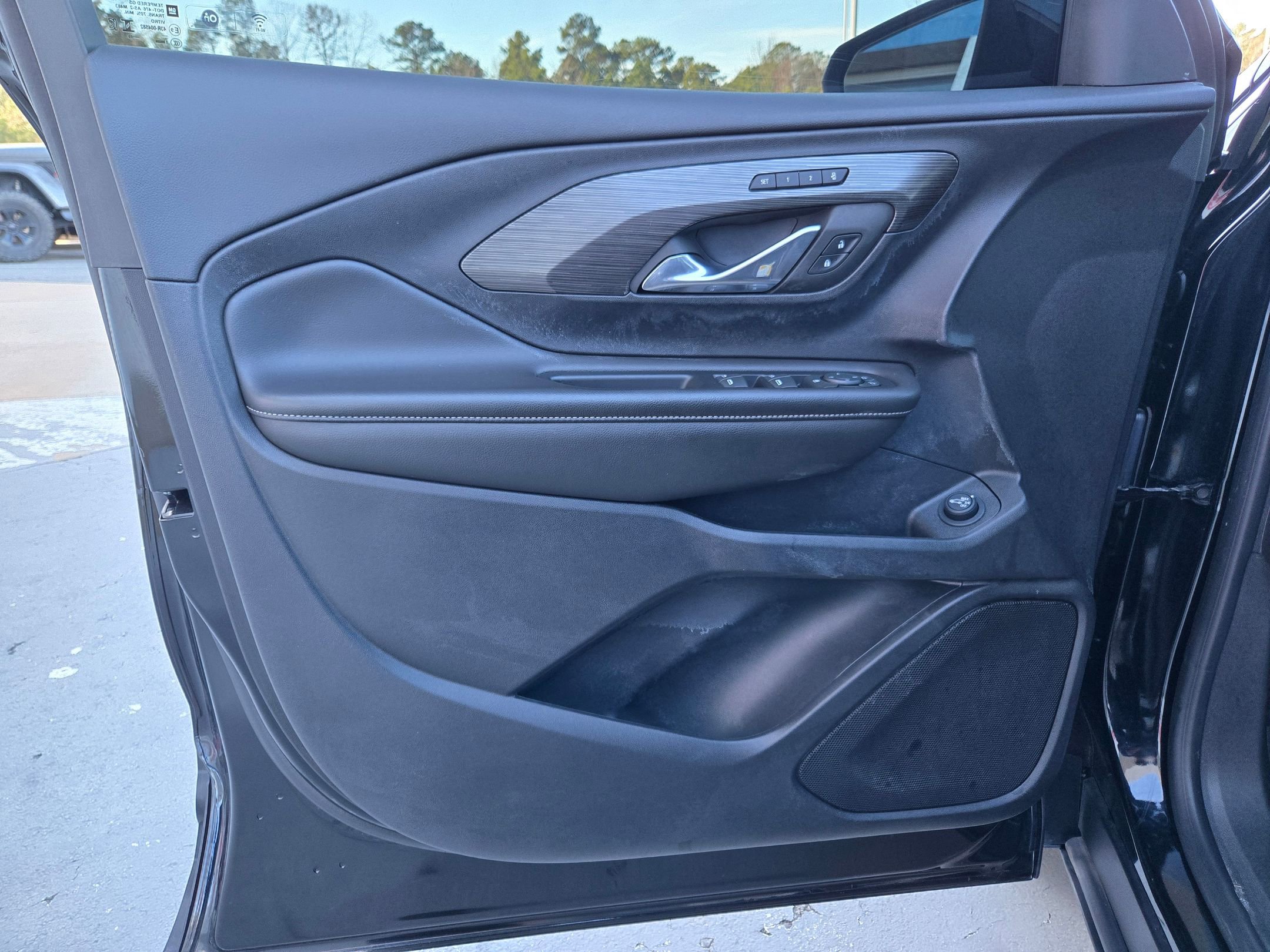 Used 2023 GMC Terrain SLT w/ LPO, Floor Liner Package image 25