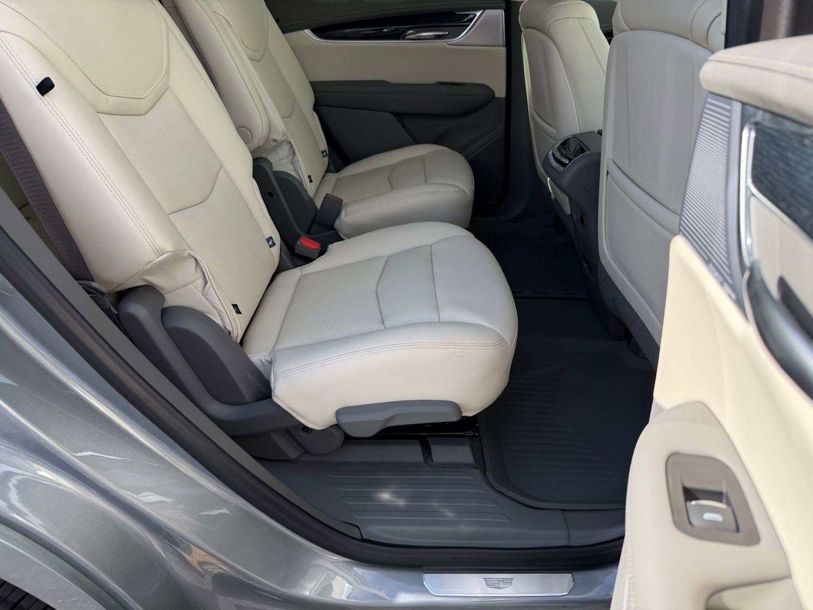New 2025 Cadillac XT6 Premium Luxury w/ LPO, Floor Liner Package image 31