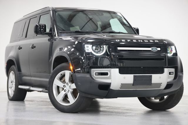 Used 2023 Land Rover Defender 130 SE image 1