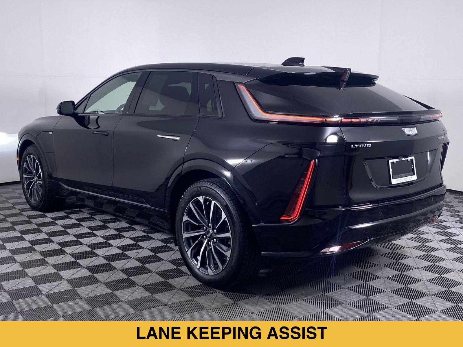 Certified 2024 Cadillac Lyriq Sport AWD/4WD image 18