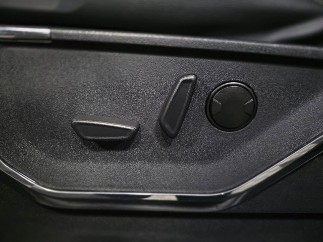 Used 2024 Ford F350 Lariat w/ Chrome Package image 30