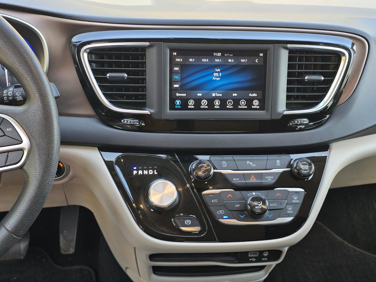 Used 2018 Chrysler Pacifica Touring Plus image 16