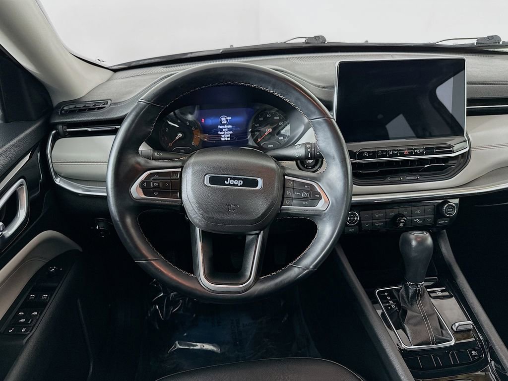 Certified 2022 Jeep Compass Limited image 32